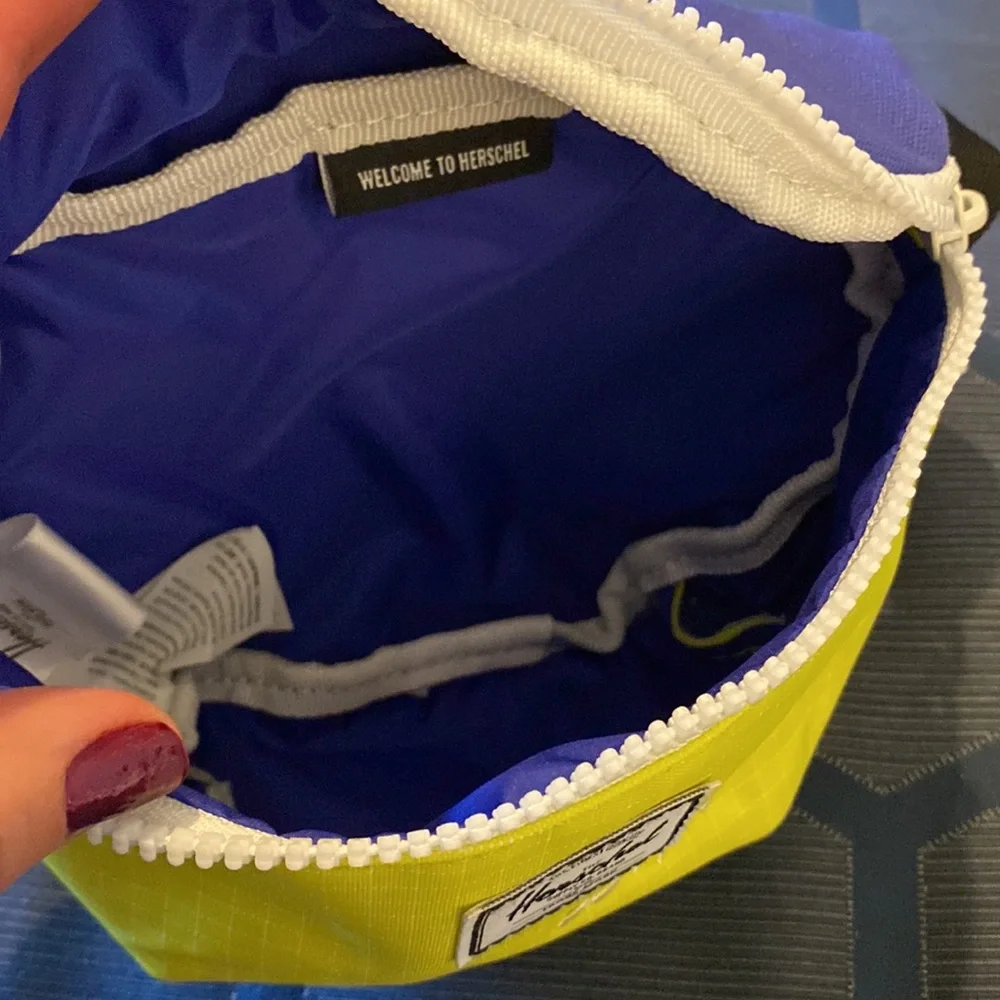 Herschel fanny/waist pack - Picture 3 of 5
